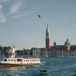 Il veneziano: storia, parole e identità del dialetto che parlava al Mediterraneo