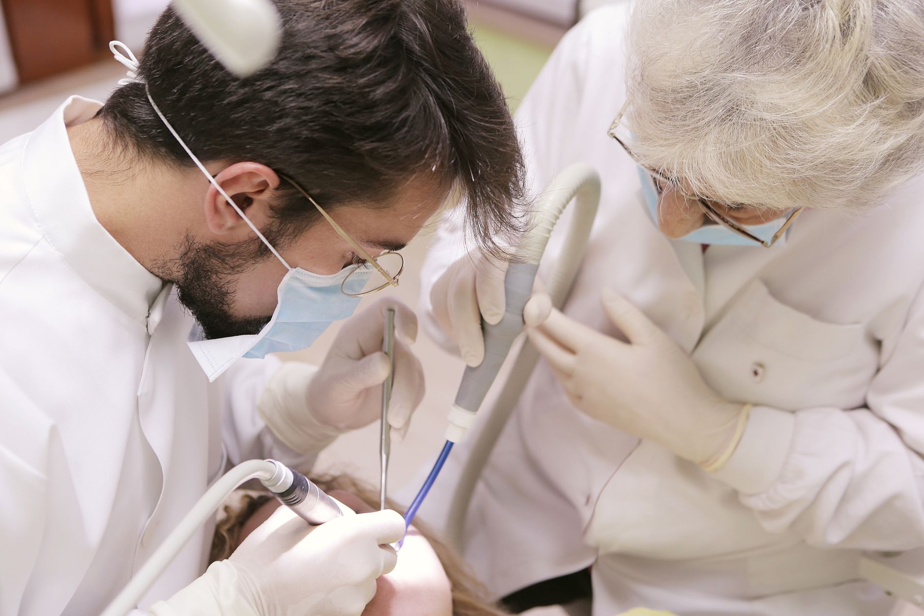 Odontotecnica italiana, imprese -20% ma ricavi in crescita
