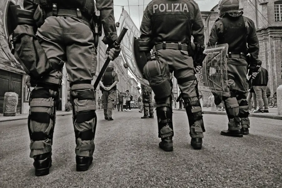 Venezia, blitz antiborseggio a Rialto: 5 donne identificate