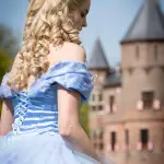 “Cenerentola 301”, al Teatro del Parco una fiaba che gioca con i confini tra realtà e immaginazione